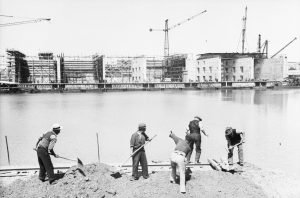 Base sous-marine de Bordeaux en construction, 1942.Photographie N et B, Andres. Bundesarchiv (Allemagne), Bild 101II-MW-6689-09.