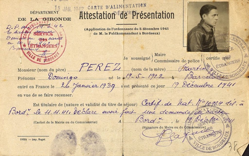Attestation de présentation en vue de se faire recenser, 19 décembre 1941. Archives départementales de la Gironde, 103 W 74.
