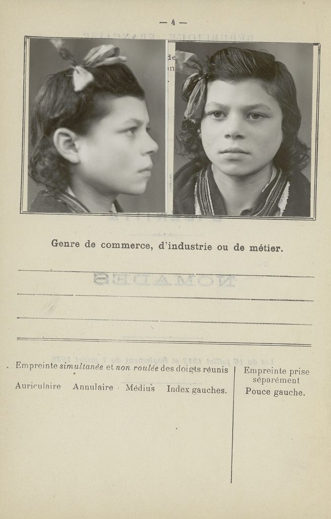 Extrait du carnet anthropométrique de Yvonne Helfrick, s.d. Archives départementales de la Gironde, 4 M 316.